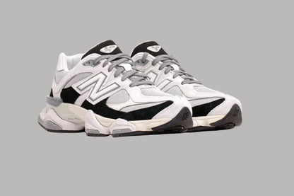 NB BLack & White 9060