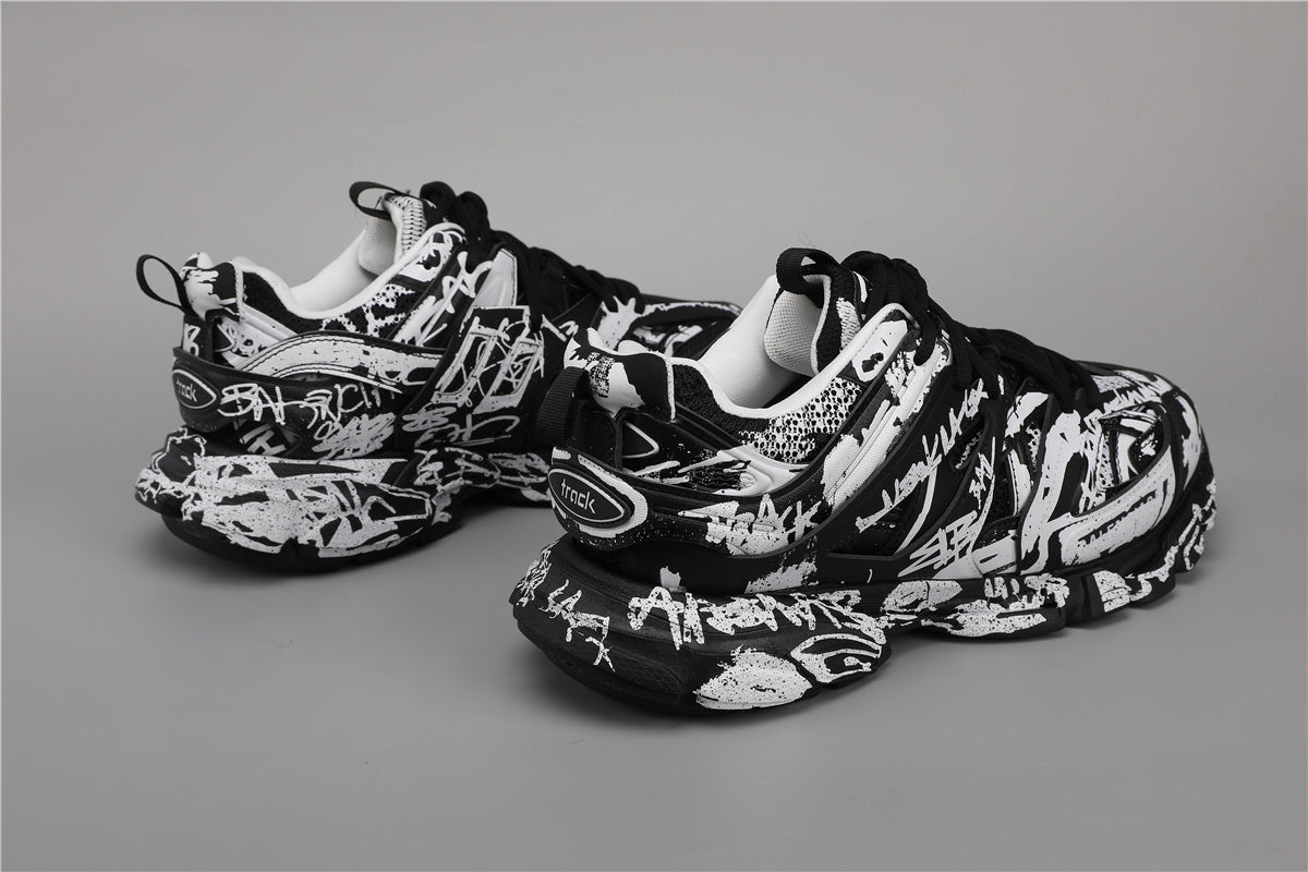 BLCG 2030-34 Black & White Graffiti